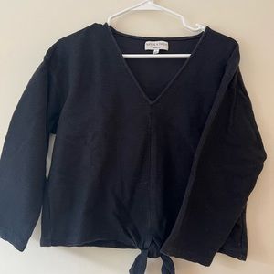 MADEWELL worn mid length sleeve top tie in front.